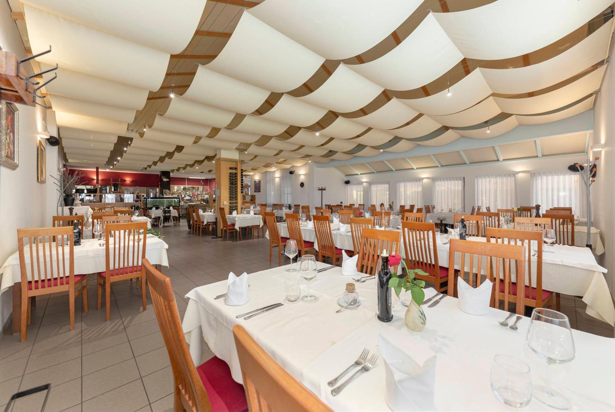 Restaurant Bric Dekani Kültér fotó