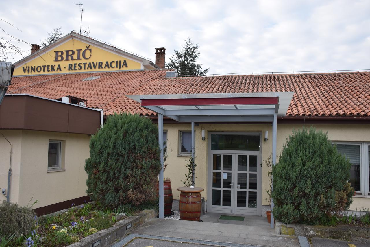 Restaurant Bric Dekani Kültér fotó
